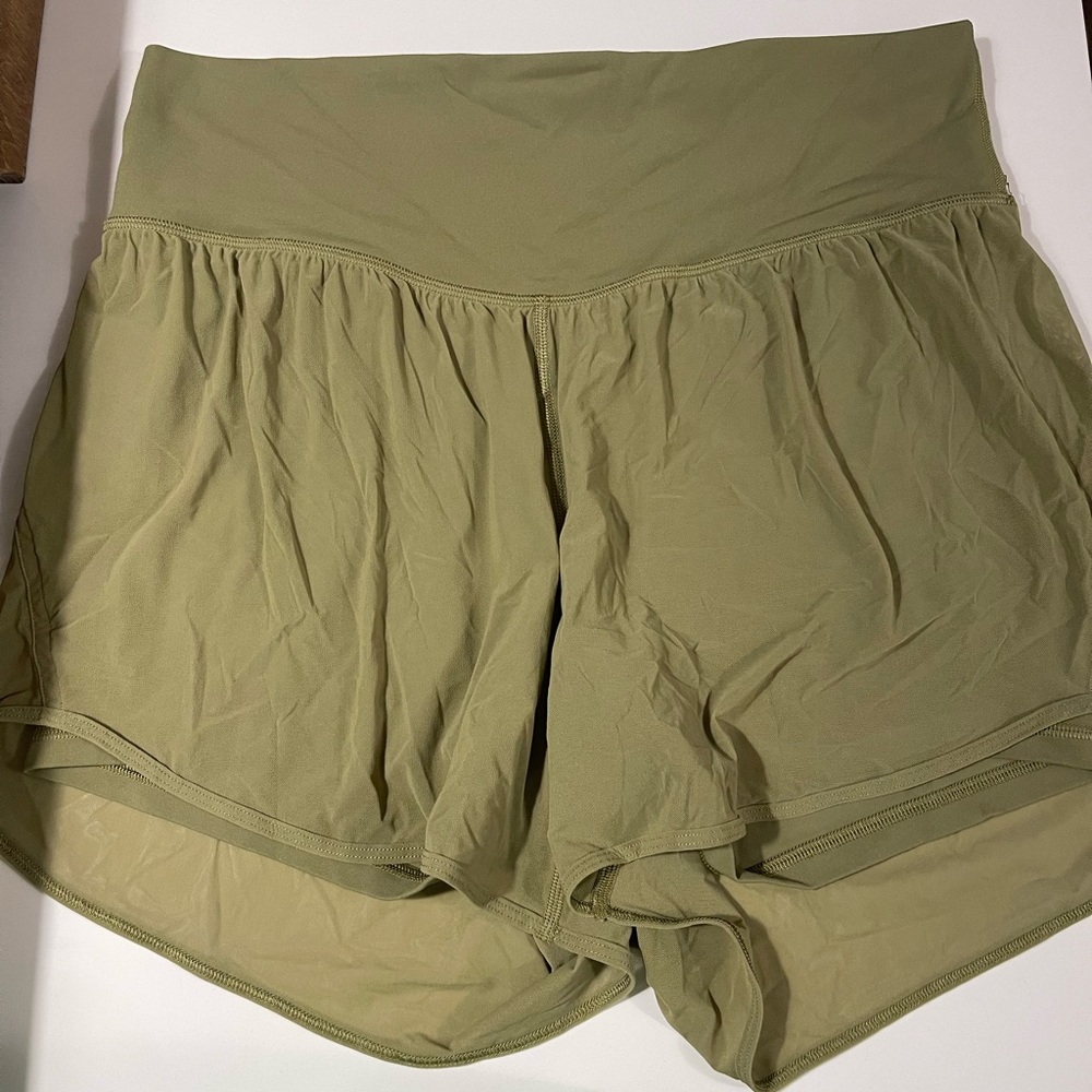 Lululemon Nulu and Mesh high rise short 3.5”